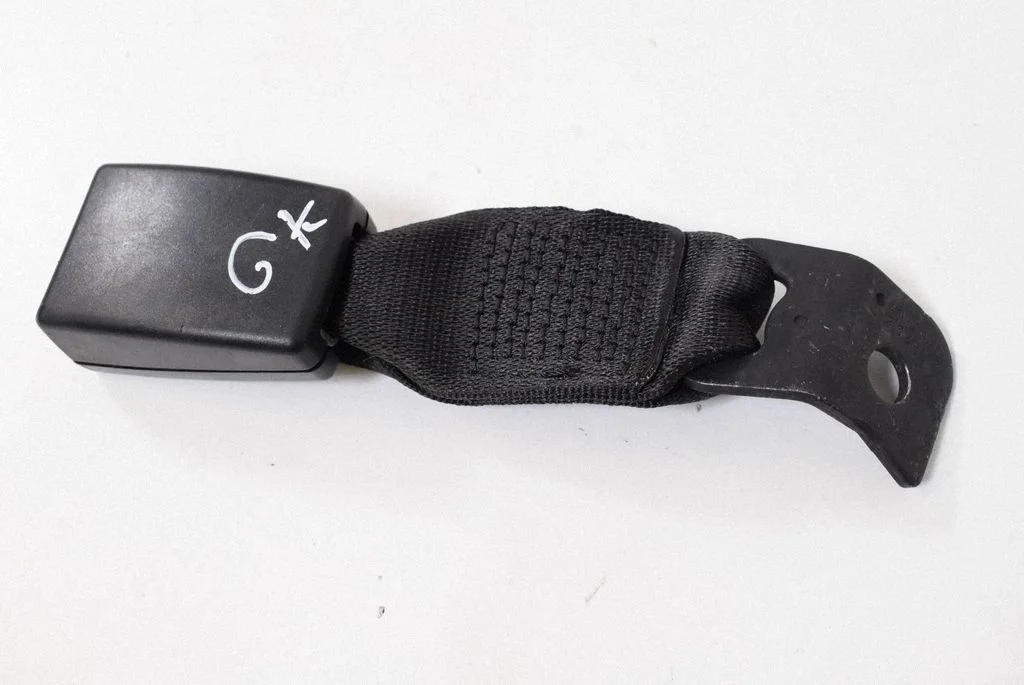 Rear seatbelt buckle – BMW 3 Series E92 E93 (2005-2014)