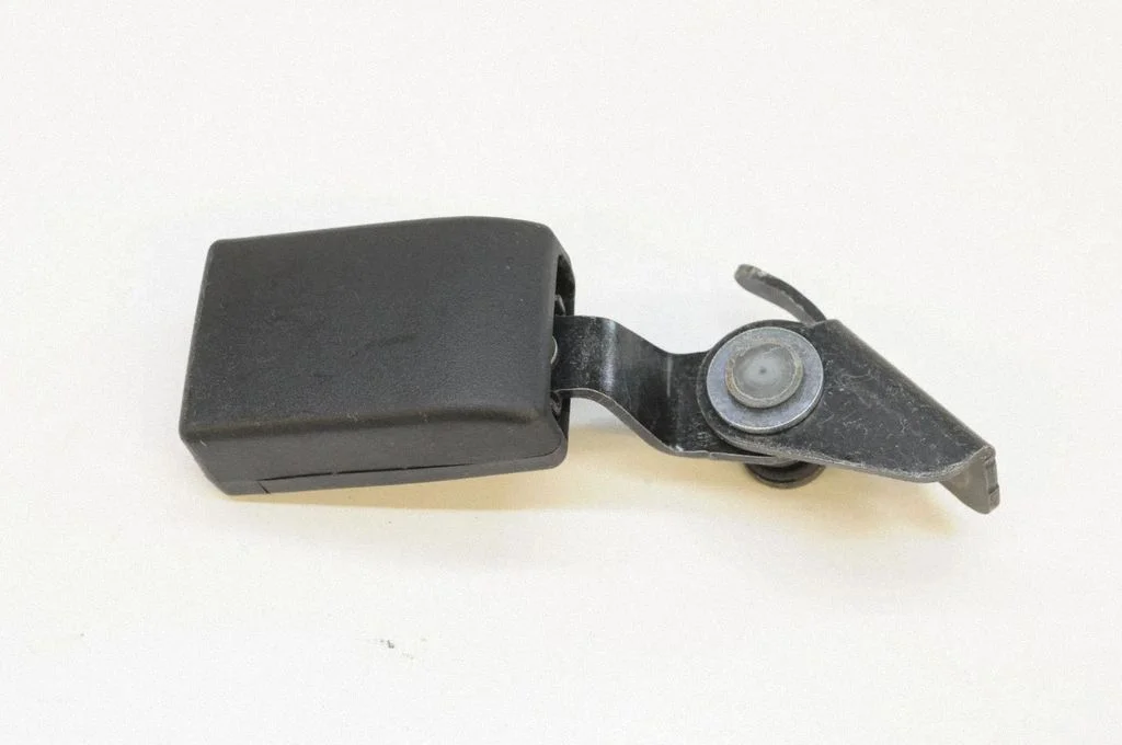 Rear seatbelt buckle – Opel Insignia A (2008-2017)