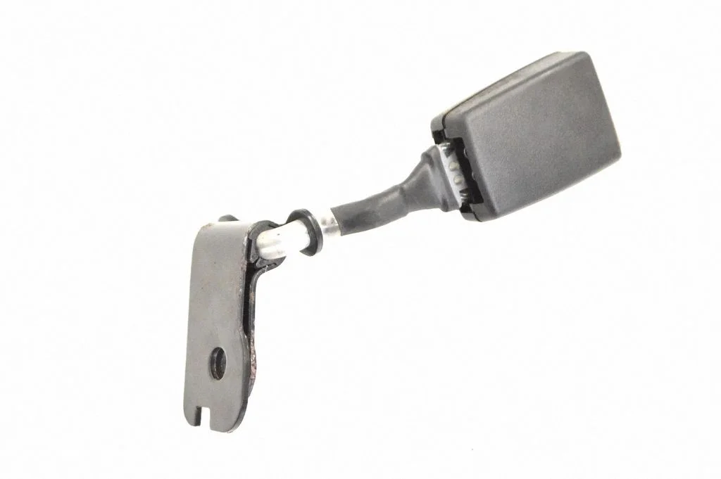 Aizmugurējās drošības jostas sprādze 2W93F60044BB
