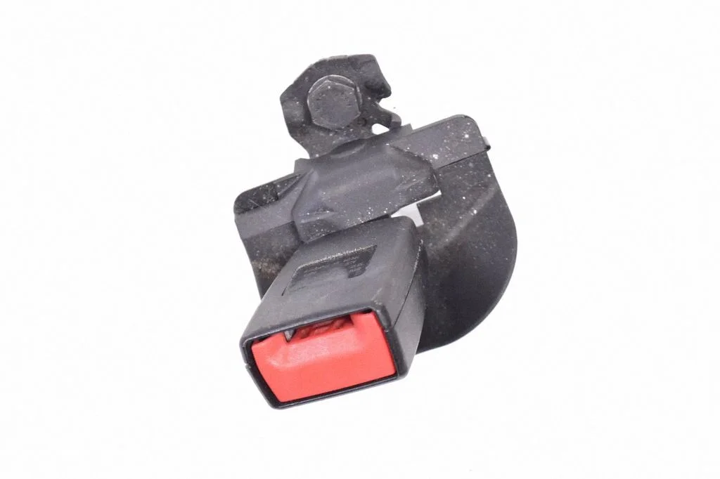 Tagumise turvavöö pannal 8T0857739B