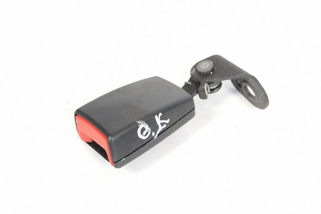 Rear seatbelt buckle – Volkswagen Passat CC (2008-2016)