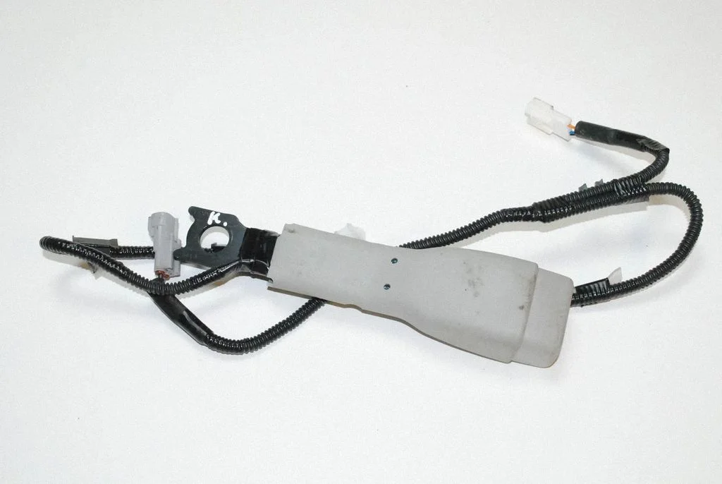 Eesmise turvavöö pannal – Lexus GS 250 350 300H 450H (2013-)