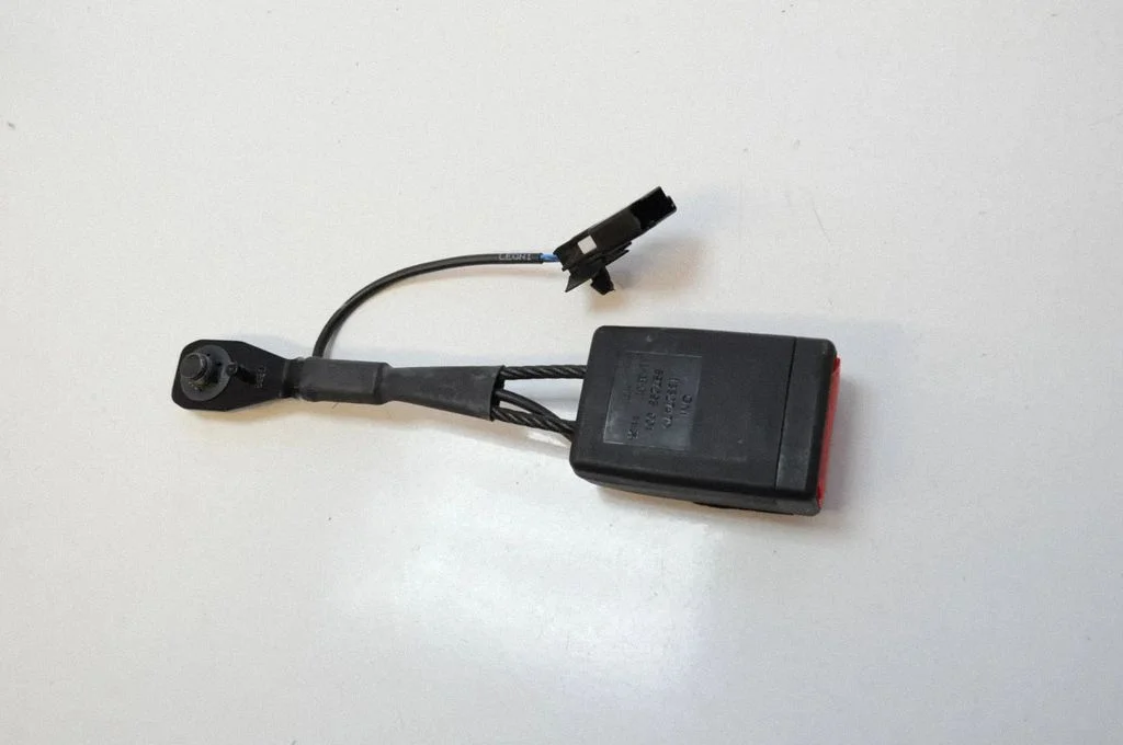 Eesmise turvavöö pannal – Opel Insignia A (2008-2017)