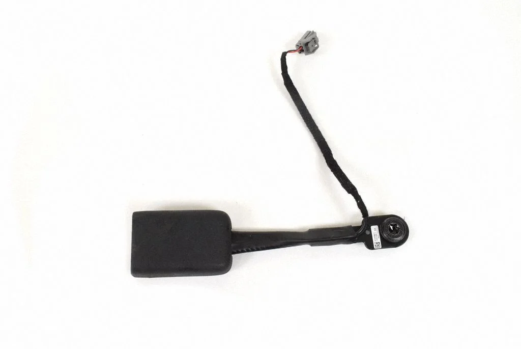 Front seatbelt buckle 6700629970