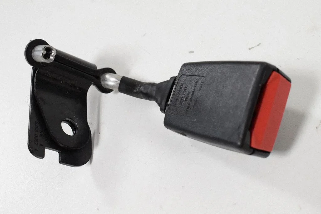 Keskmise turvavöö pannal (tagumine) – Jaguar XJ X350 (2003-2009)