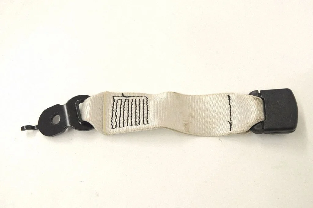 Middle seatbelt buckle (rear) – BMW 6 Series F06 Gran coupe (2012-2018)