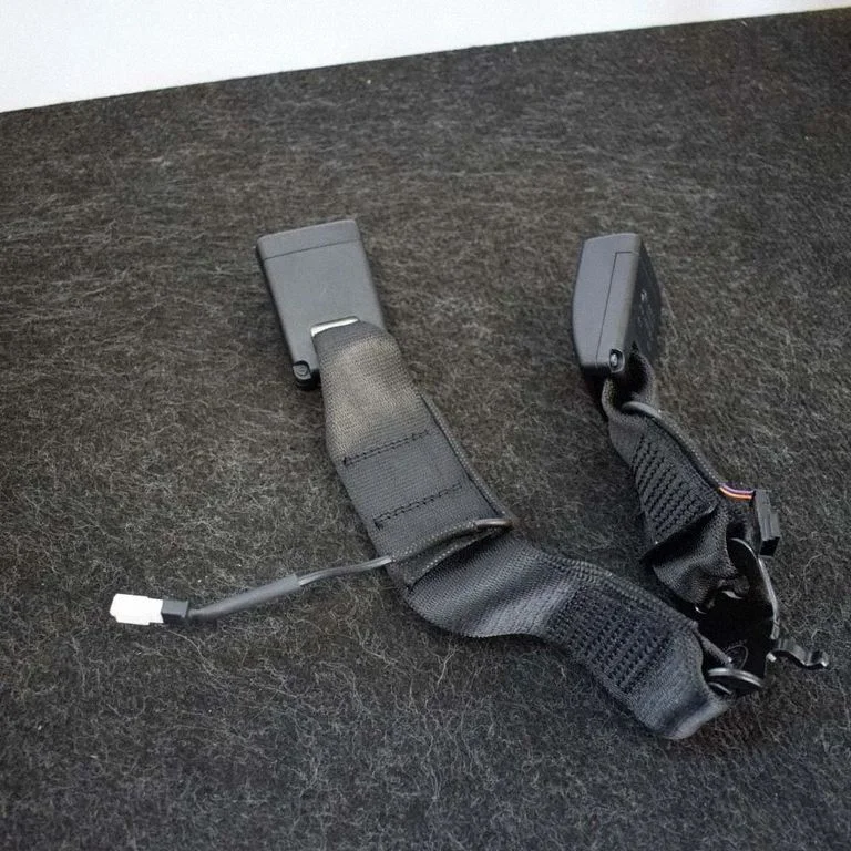 Keskmise turvavöö pannal (tagumine) – BMW 1-seeria F20 F21 (2011-2019)