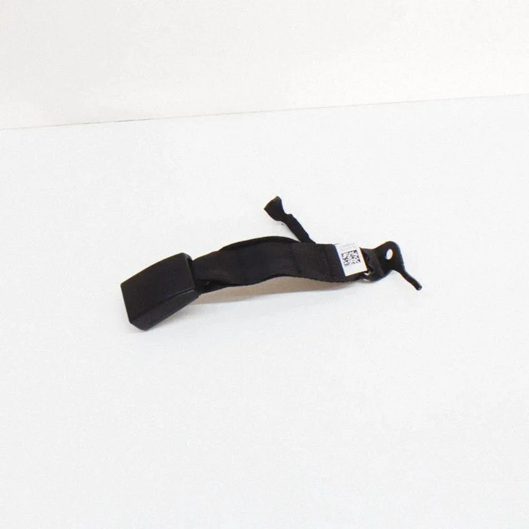 Middle seatbelt buckle (rear) – BMW 6 Series G32 Gran Turismo (2017-)