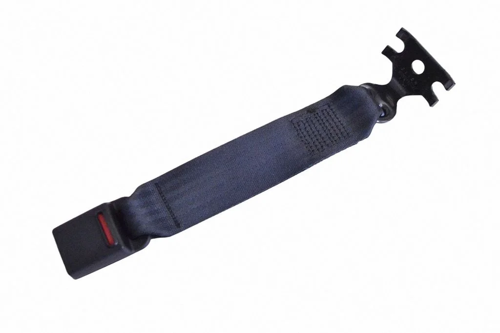 Middle seatbelt buckle (rear) – Maserati Ghibli (2013-)
