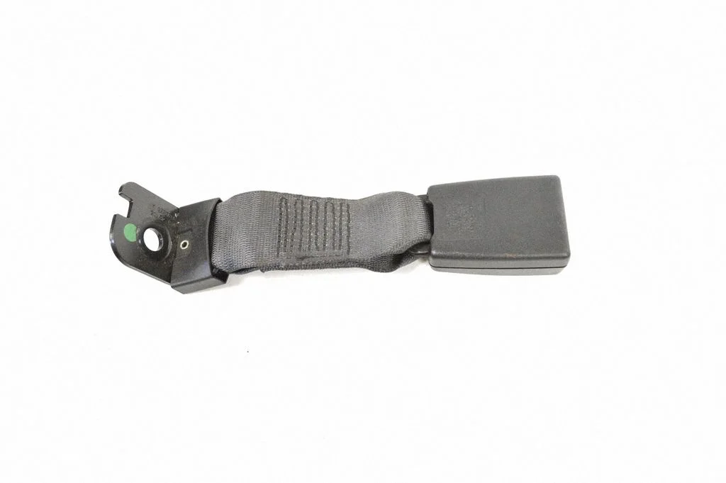 Keskmise turvavöö pannal (tagumine) 2W93F60045DB