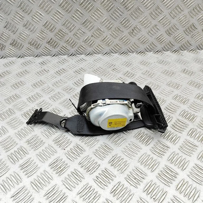Aizmugurējā drošības josta 3G5857805G