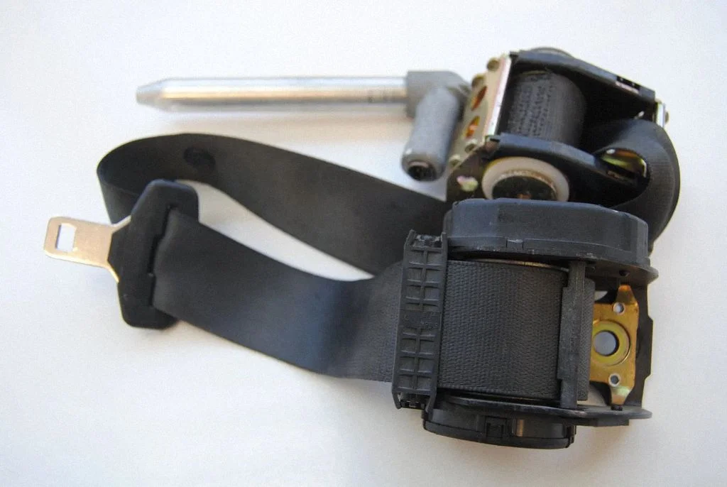 Rear seatbelt – BMW 7 Series E65 E66 (2001-2008)