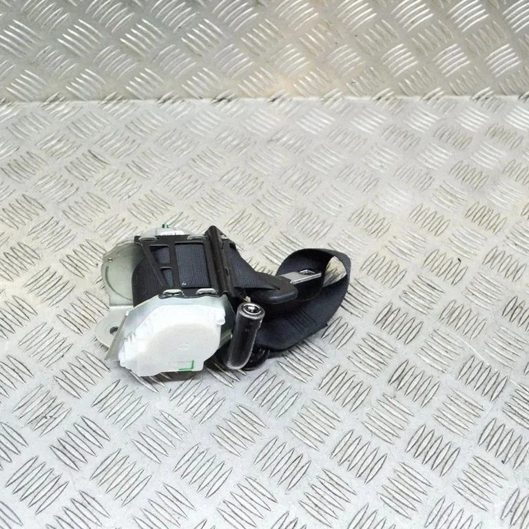 Rear seatbelt 7469998