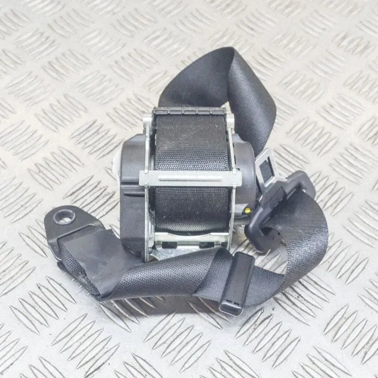 Rear seatbelt 627041600