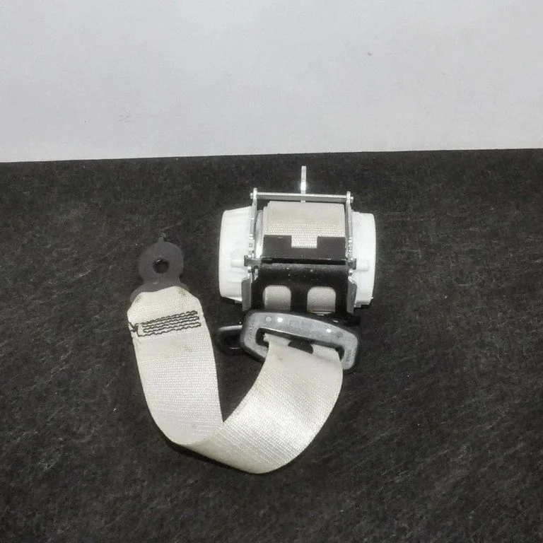 Rear seatbelt – BMW 6 Series F06 Gran coupe (2012-2018)