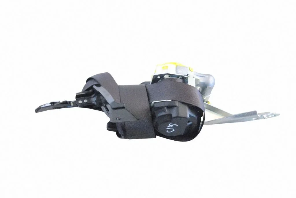 Rear seatbelt – Lexus RX 450H (2016-)