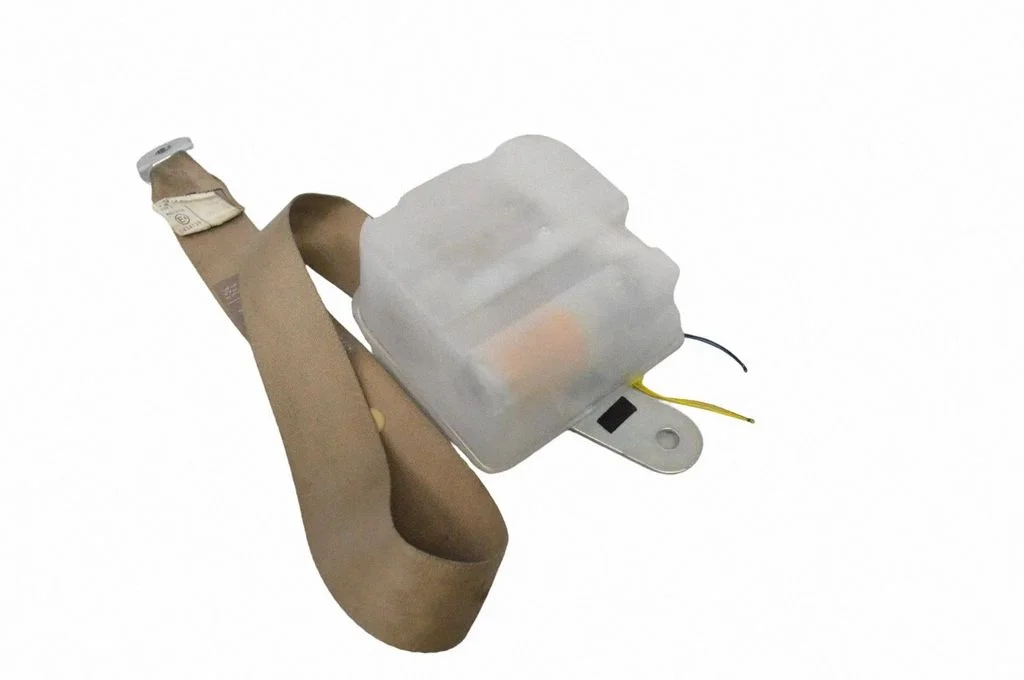 Rear seatbelt 7M3600P