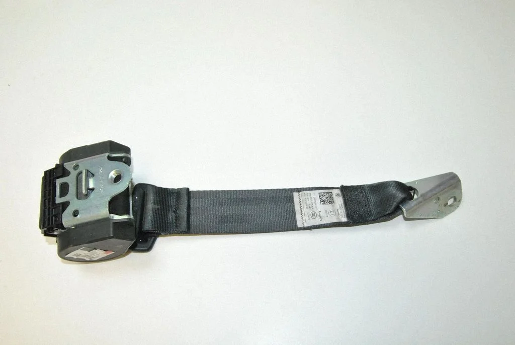 Aizmugurējā drošības josta 617980700
