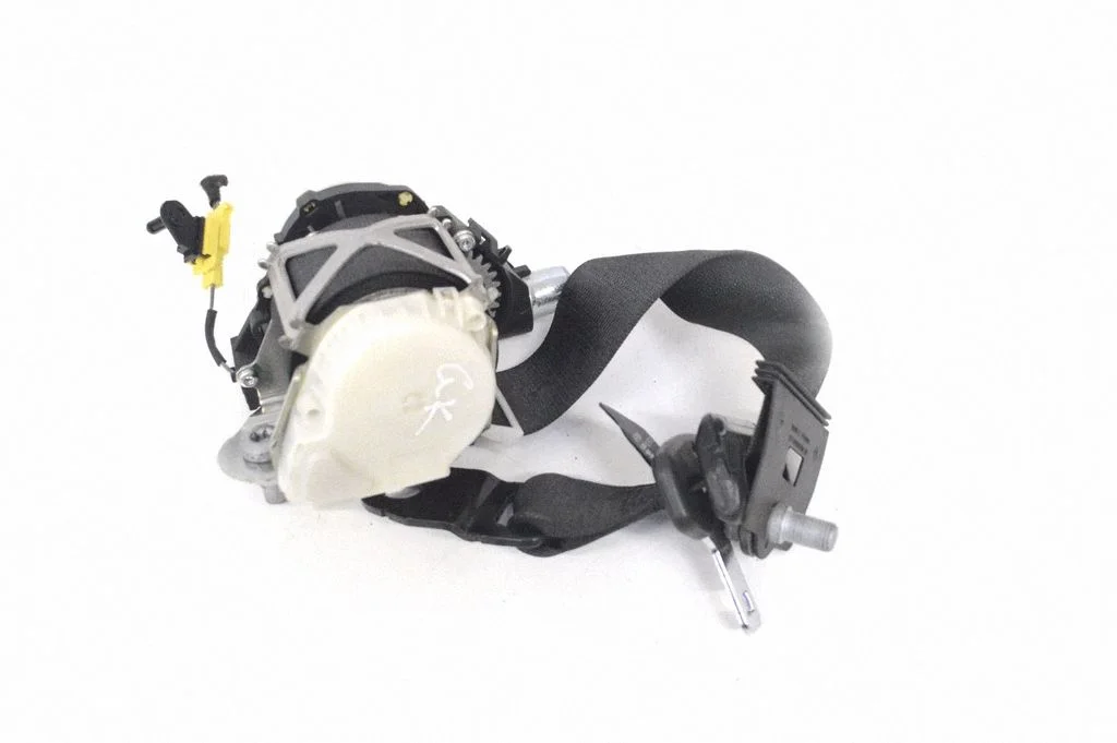 Rear seatbelt – Mercedes-Benz R-Class W251 (2005-2013)