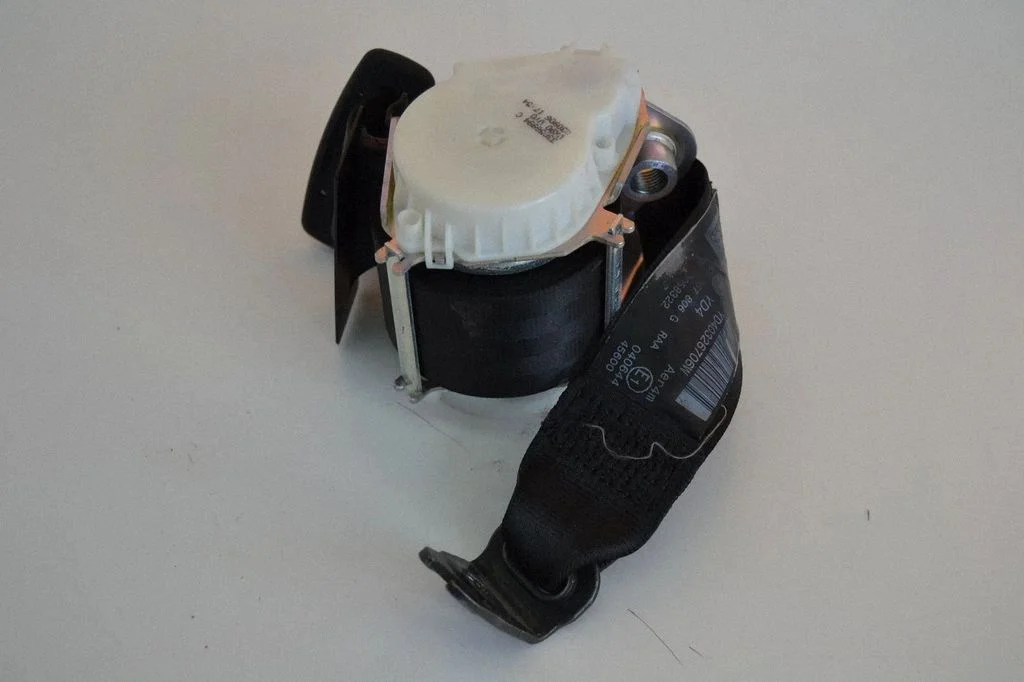 Rear seatbelt – Volkswagen Passat B6 (2005-2010)