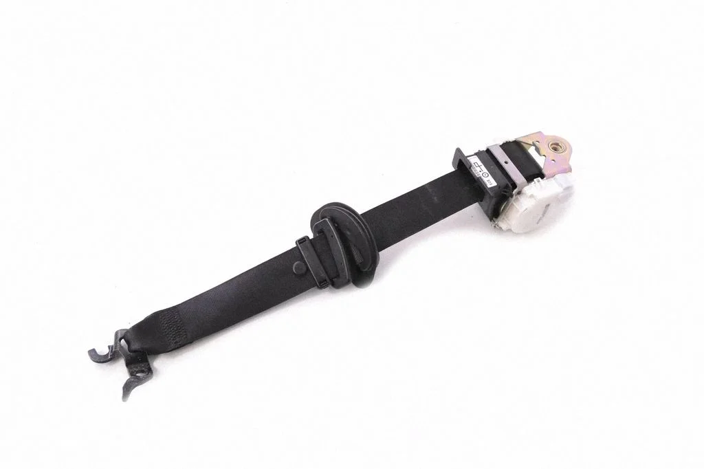 Front seatbelt – BMW 3 Series E90 E91 (2005-2012)
