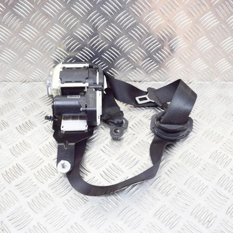 Front seatbelt – Mercedes-Benz CLS-Class C218 X218 (2011-2017)