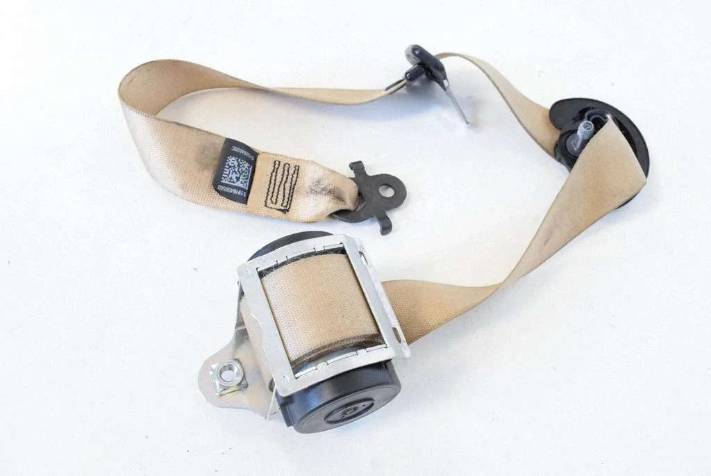 Front seatbelt 9164505