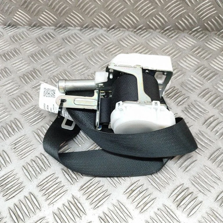 Front seatbelt – Lexus RX 450H (2016-)