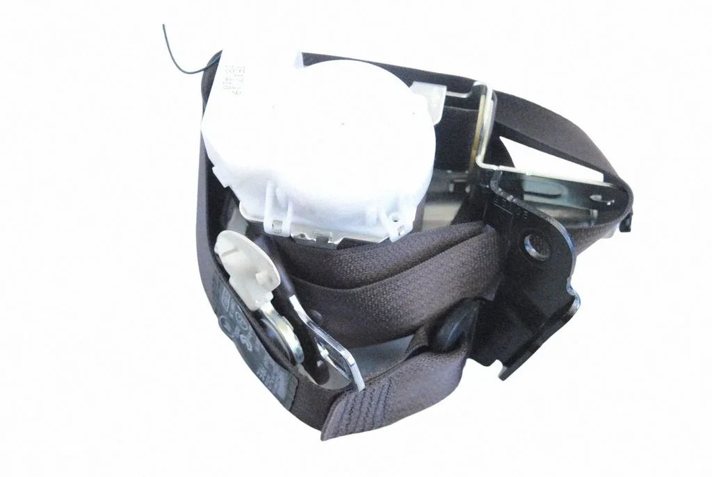 Front seatbelt – Lexus RX 450H (2016-)