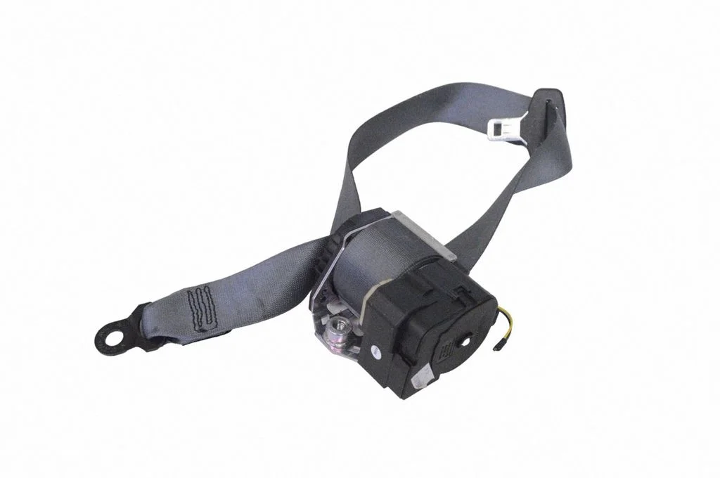 Front seatbelt 6W83611B08AC