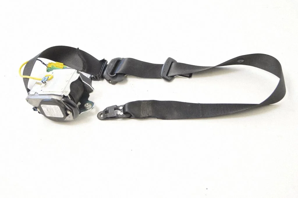 Front seatbelt 7L0857705L