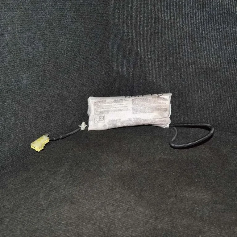 Istme turvapadi – Nissan Note (E11) (2006-2014), eesmine parem