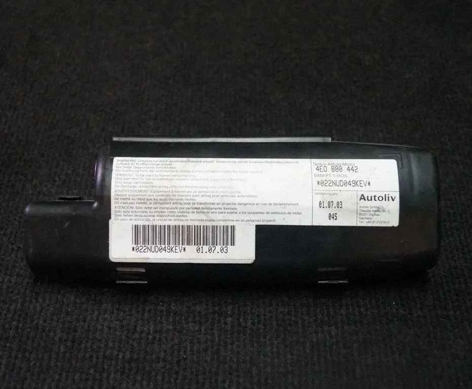 Istme turvapadi – Audi A8 S8 D3 4E (2002-2009)