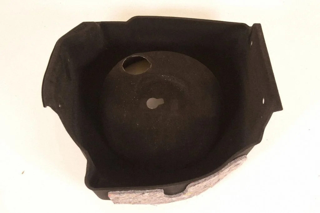 Spare wheel section trim 6700268040