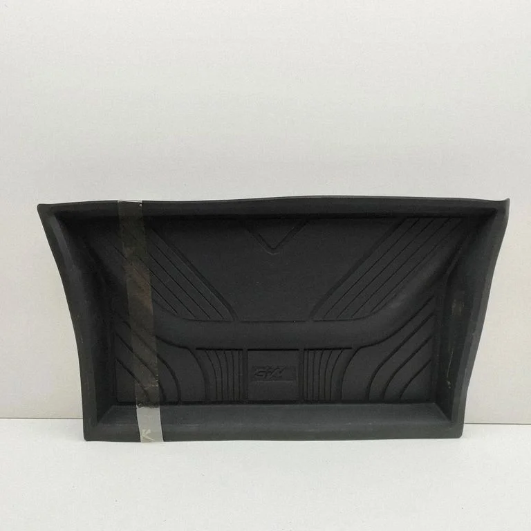Trunk/boot floor carpet liner