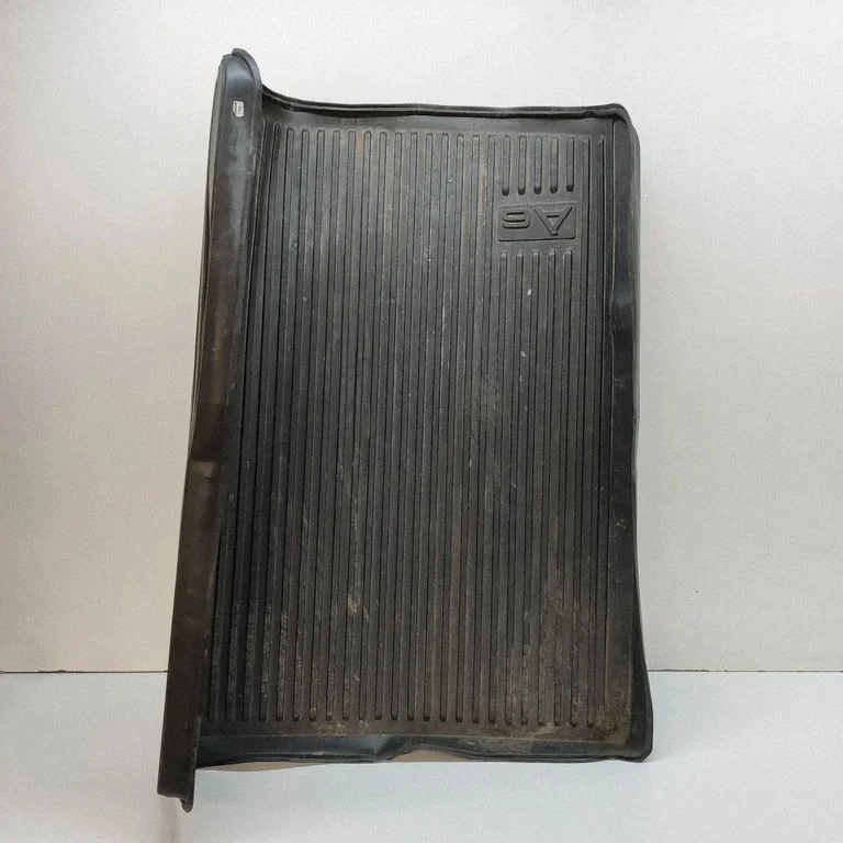 Bagāžnieka grīdas pārklājs 4G9061180