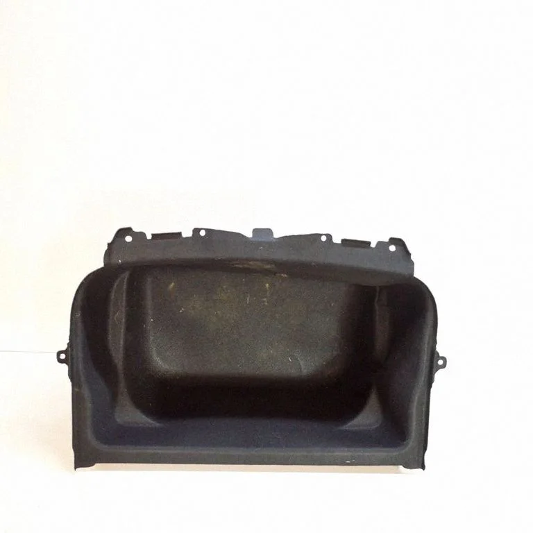 Trunk/boot floor carpet liner