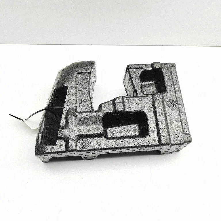 Cita bagāžnieka apdares detaļa JB3C17009AD