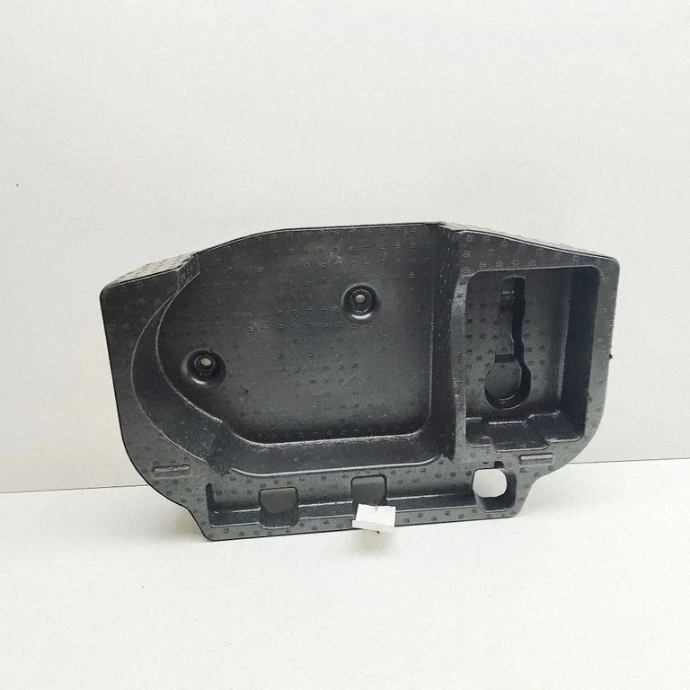 Muu pagasiruumi viimistluse osa LJ8BR310B16AB