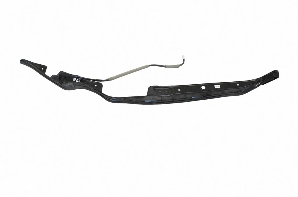 Other trunk/boot trim element – right