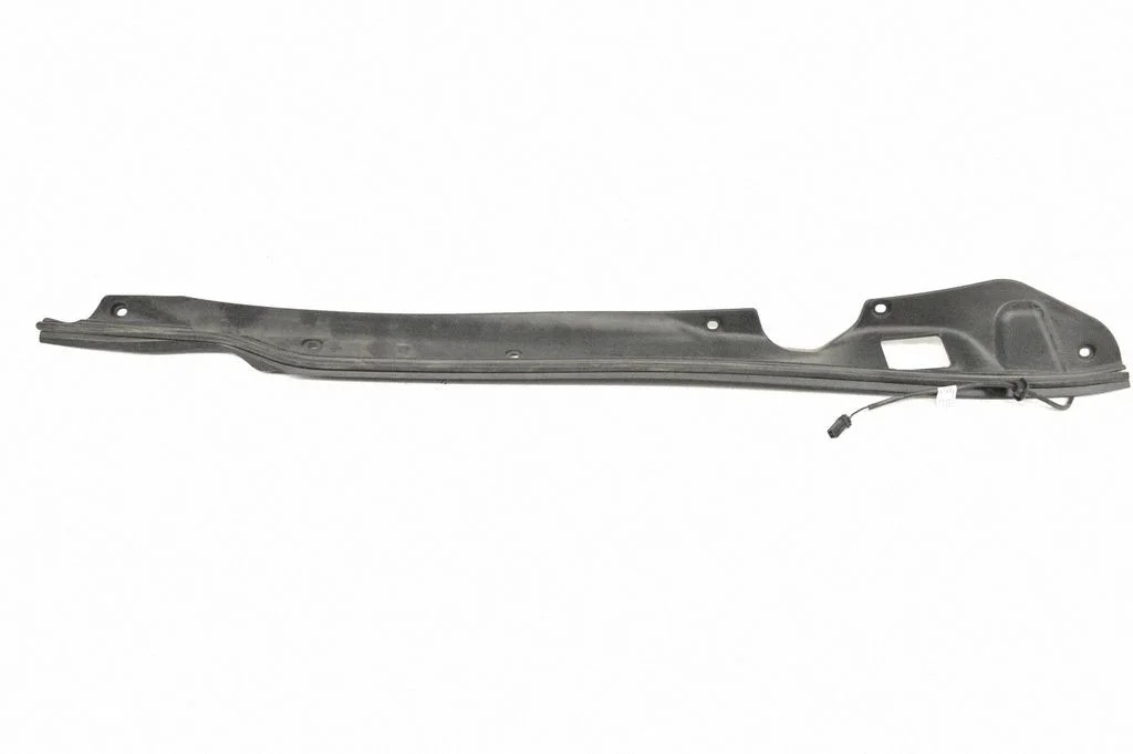 Other trunk/boot trim element – Tesla Model S (2012-)