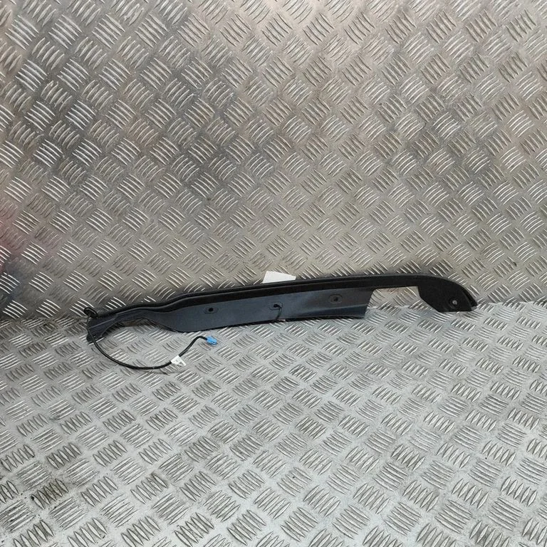 Other trunk/boot trim element A1668701051