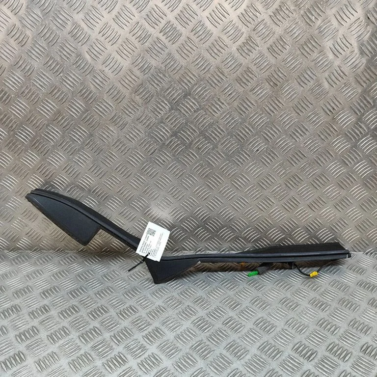 Muu pagasiruumi viimistluse osa J8A2406A77AD