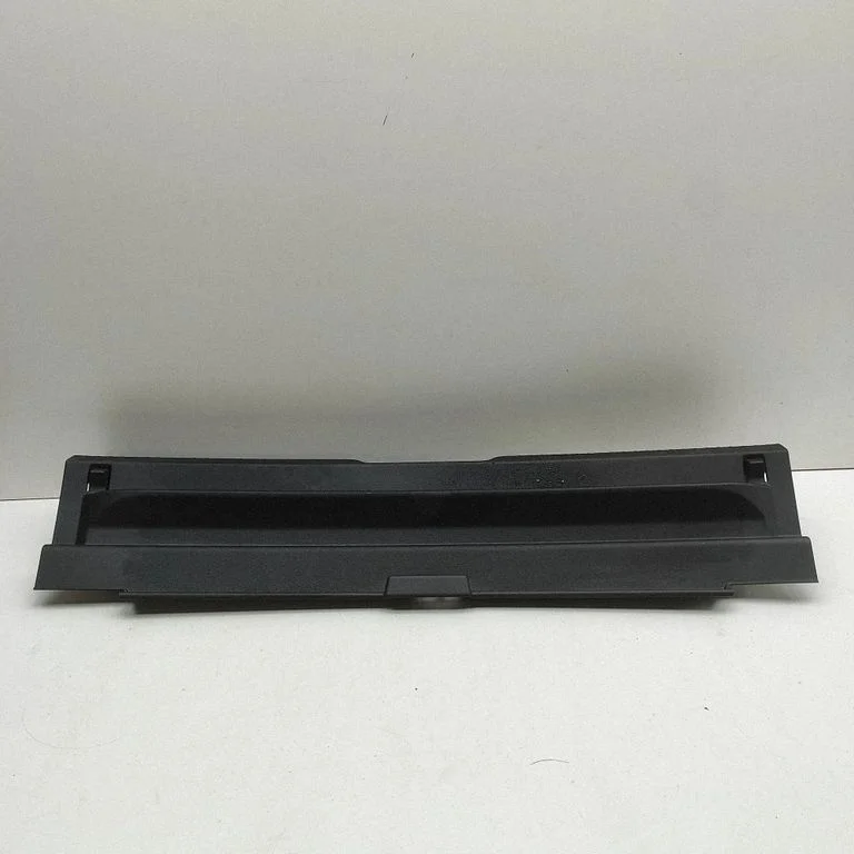 Bagāžnieka sliekšņa apdare – Volvo V70 (2005-2008)