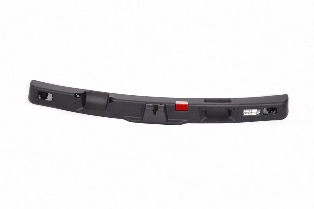 Pagasiruumi läve kaitseviimistlus – Mercedes-Benz ML-klass W166 (2012-2017)
