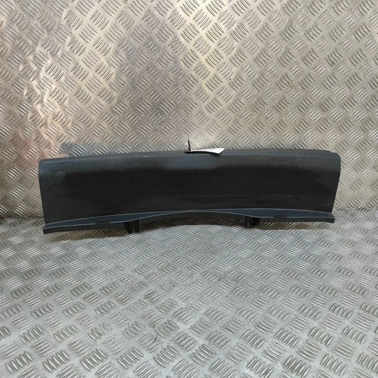 Bagāžnieka sliekšņa apdare 8W6863471