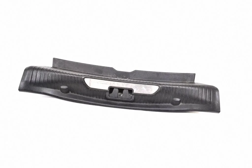Trunk/boot sill cover protection – Jaguar XJ X351 (2009-2019)