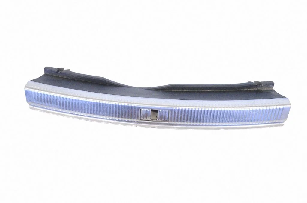 Trunk/boot sill cover protection 4G8863471