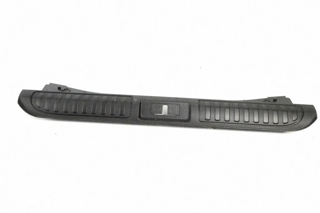 Osłona progu bagażnika DK62425A92A
