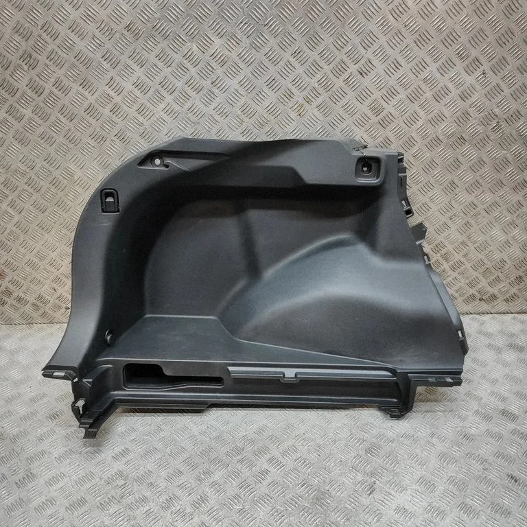 Boczny panel tapicerki bagażnika 6474042120